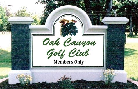 E14002 - Golf Club Entrance Sign with Pillars