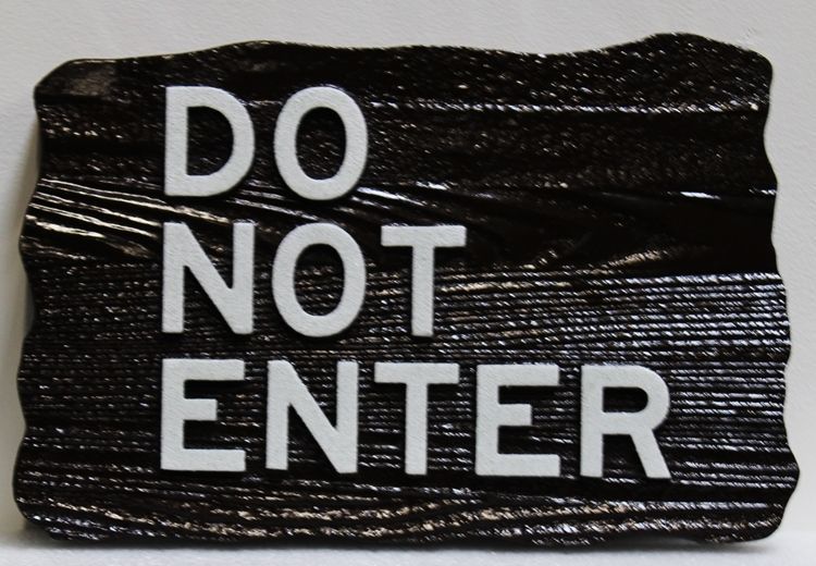 H17126 - Rustic Carved and Sandblasted Western Red Cedar Wood Sign "Do Not Enter" 