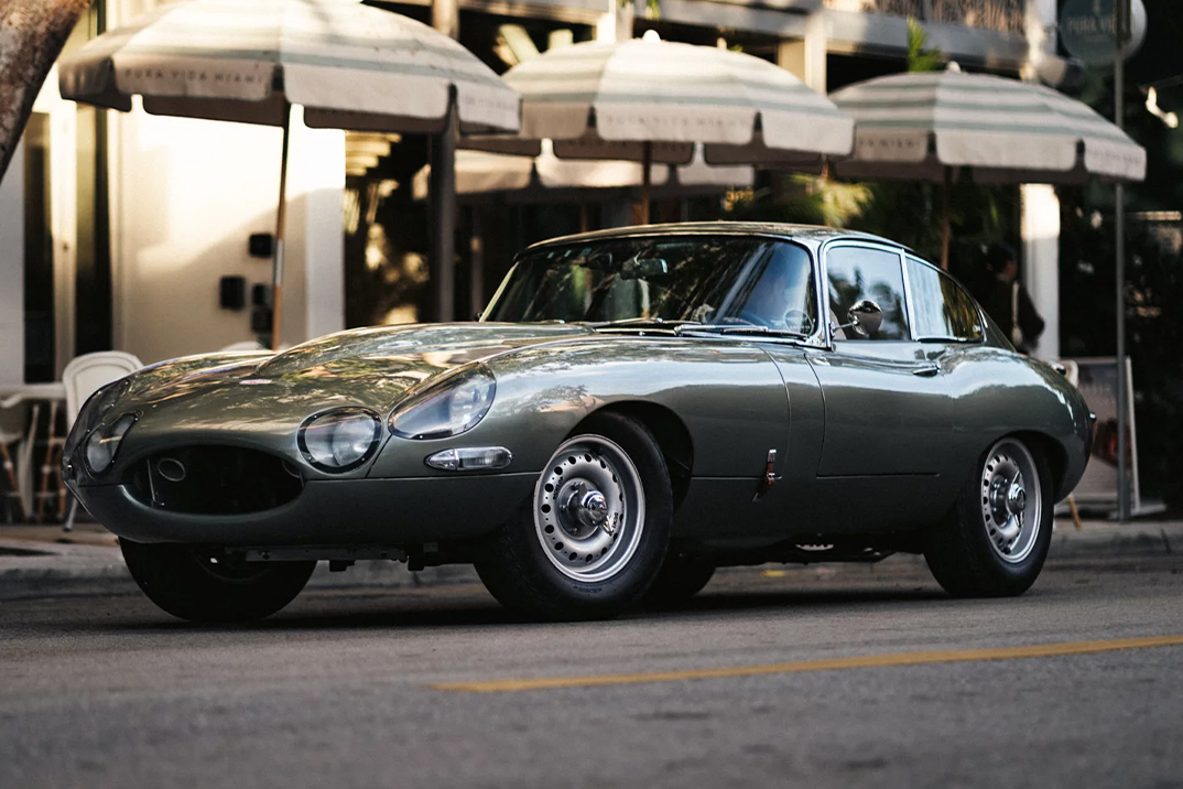 1962 Jaguar E Type FHC 0 Hero