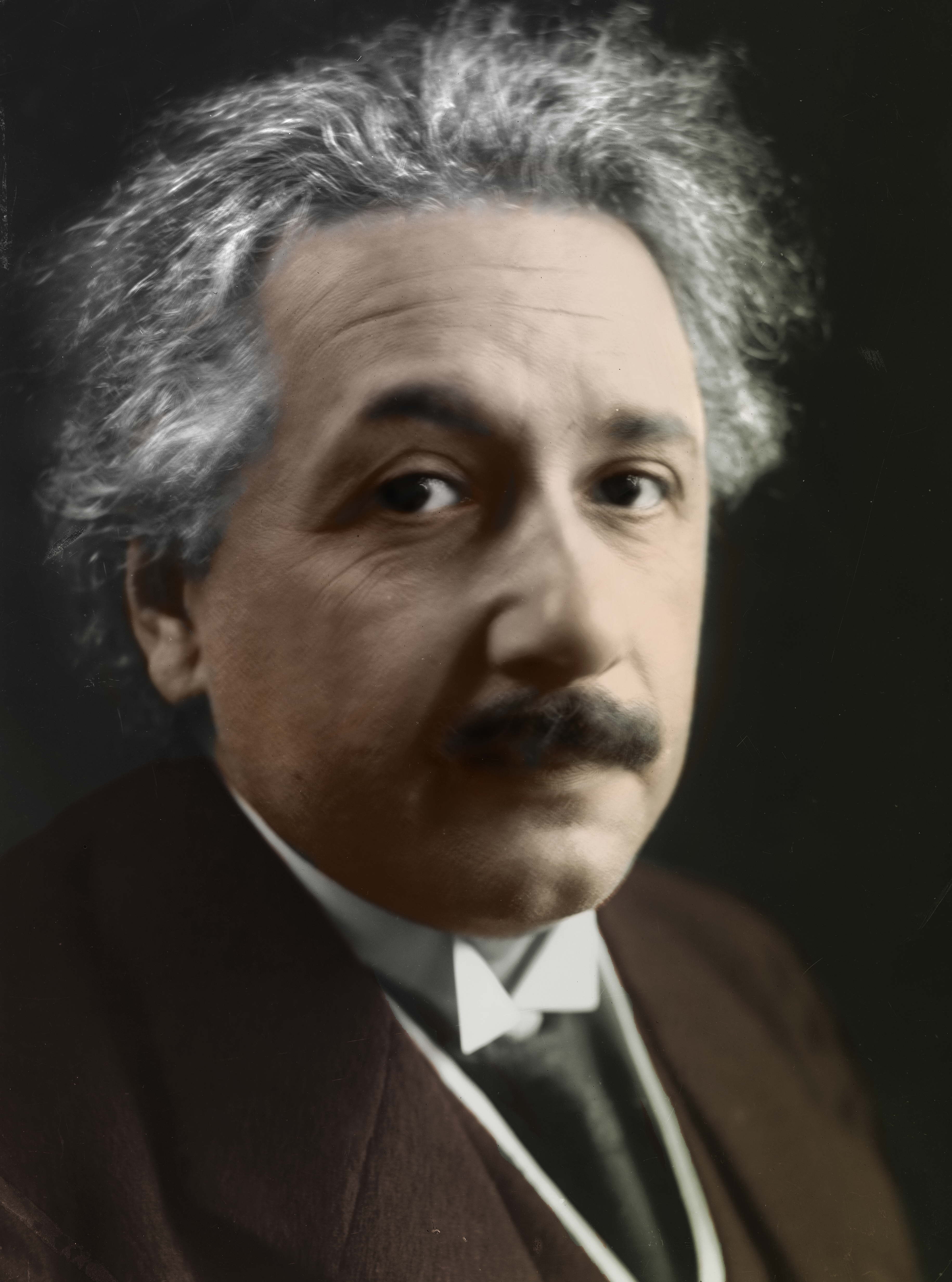 9 Things You May Not Know About Albert Einstein Physicsknow Physicsknow ...