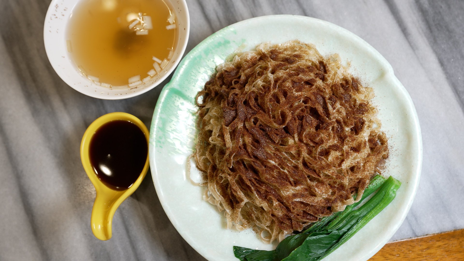 Shrimp roe thick noodle lo mien from Kwan Kee Bamboo Noodle in Hong Kong. Photo: Llewellyn Cheung