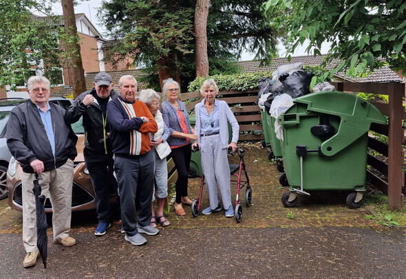 pensioner bin fury kent