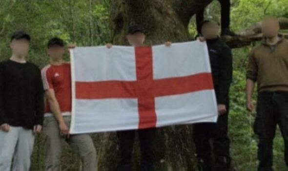 hitler-supporing far-right recruiting england