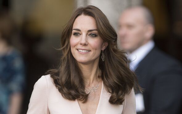 shoppers-race-buy-kate-middleton-jewellery-half-price-sale