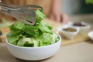 how to keep lettuce fresh for weeks