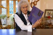 Brian May Queen I album unboxing Freddie Mercury