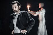 Macbeth David Tennant Donmar theatre review dates headphones