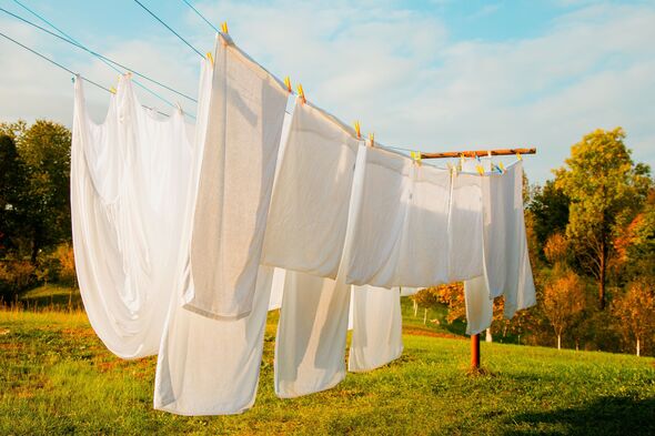 drying laundry wrong clothes pegs 