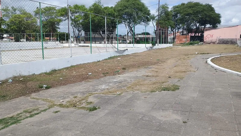 Calendário JPB na Praça dos Quiosques: moradores de Tibiri, em Santa Rita, ainda aguardam reforma da praça