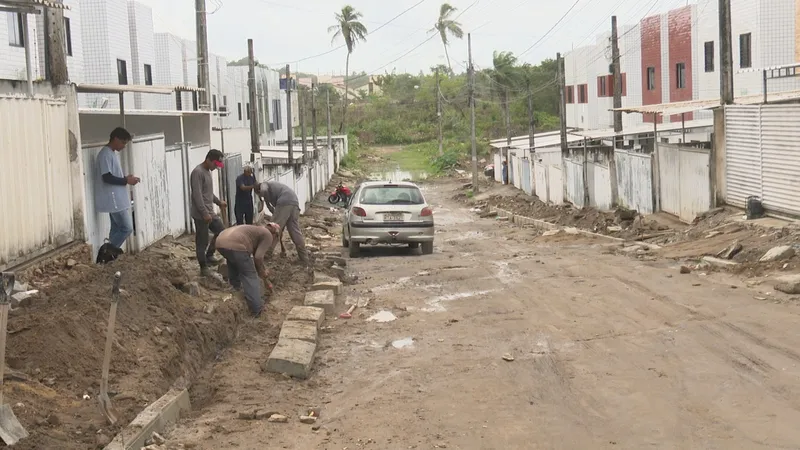 Calendário JPB volta ao rua alagada nos Funcionários, em João Pessoa, no dia de Natal