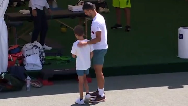 Novak Djokovic's son helps him warm up for Wimbledon match