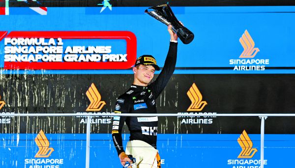 El piloto Lando Norris ganó el Gran Premio de Singapur. EDGAR SU/REUTERS