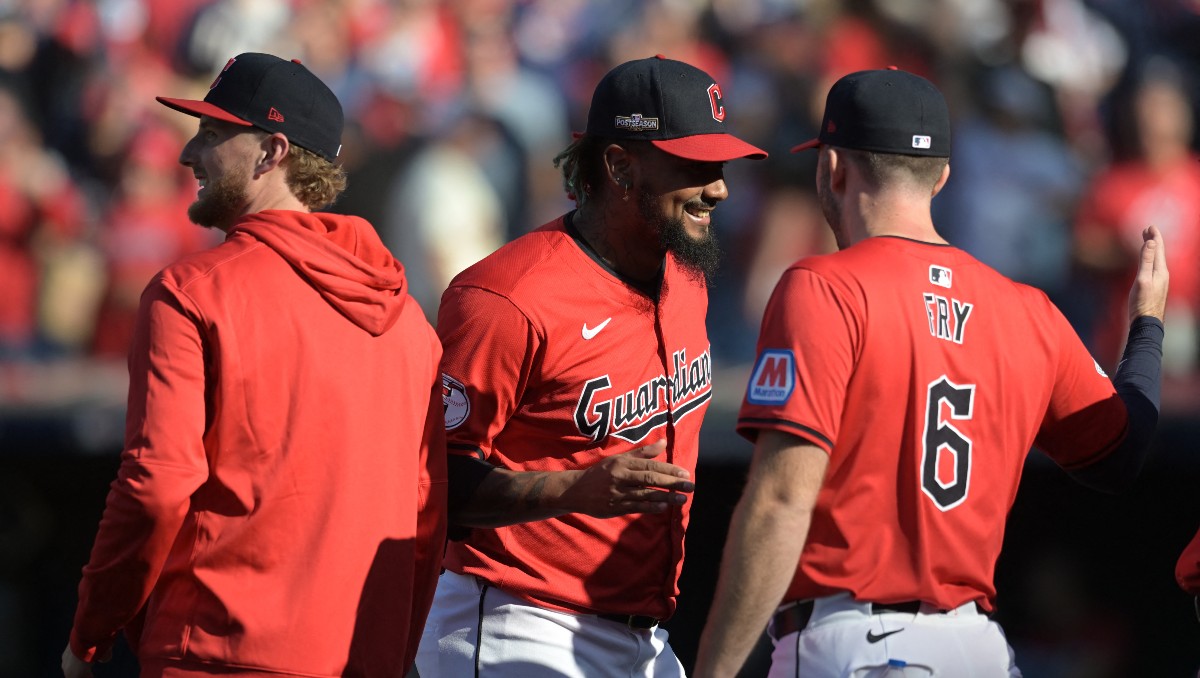 Guardians arrancan blanqueando a Tigers en la Serie Divisional (Reuters)