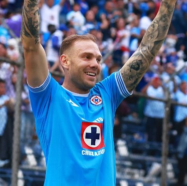 Cruz Azul golea a Necaxa y tiene posibilidades de romper récord de puntos (Imago7)