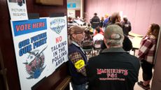 Boeing union machinists line up to vote on contract offer