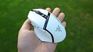 Image of the Razer Basilisk V3 Pro 35K in white.