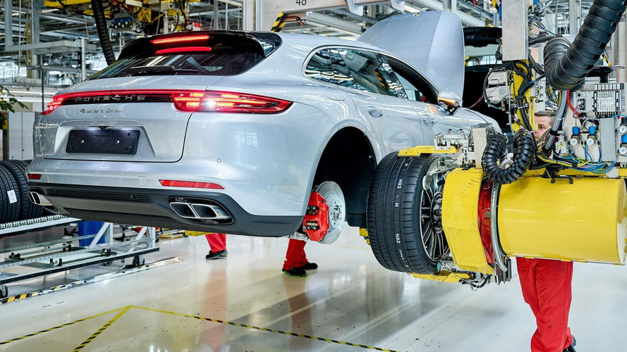 Salvem as peruas! Porsche Panamera Sport Turismo começa a ser produzida