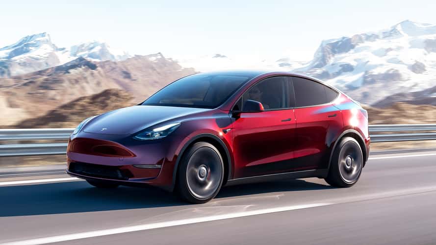 Mais vendidos na Europa em março: Tesla Model Y supera Golf e Sandero