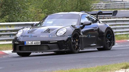 Novo Porsche 911 GT3 RS aparece acelerando forte no circuito de Nürburgring