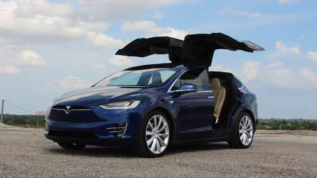 NHTSA classifica Tesla Model X como SUV mais seguro do mundo