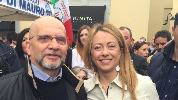 Adriano Crepaldi, presidente da Ação Cristã Evangélica da Itália e Giorgia Meloni, presidente do partido político Irmãos de Itália-Aliança Nacional (Fratelli d’Italia) - Sputnik Brasil