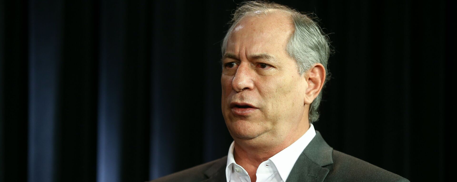 O ex-ministro Ciro Gomes (PDT) durante entrevista no estúdio Folha/UOL, em Brasília, no dia 9 de outubro de 2019 - Sputnik Brasil, 1920, 15.12.2021