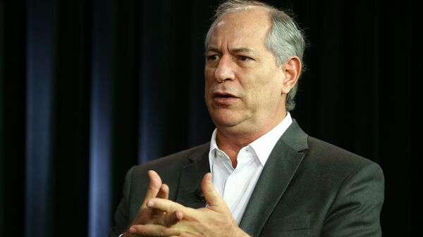 O ex-ministro Ciro Gomes (PDT) durante entrevista no estúdio Folha/UOL, em Brasília, no dia 9 de outubro de 2019 - Sputnik Brasil