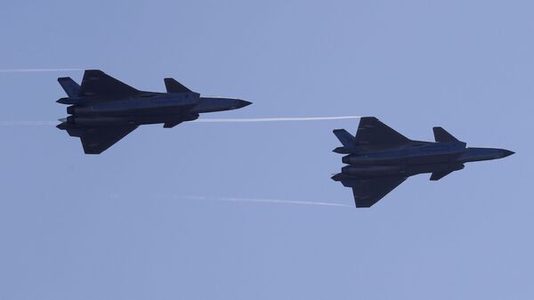 Caças J-20 da Força Aérea do Exército Popular de Libertação  - Sputnik Brasil