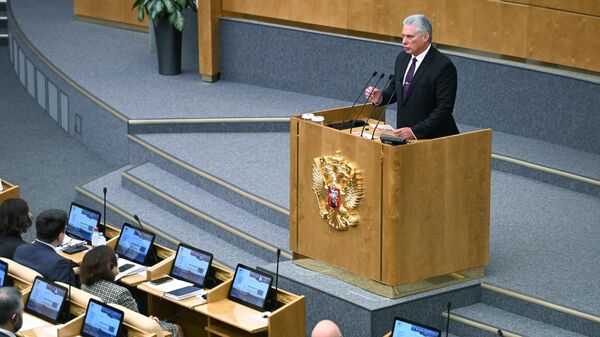 O presidente de Cuba, Miguel Díaz-Canel, na Duma de Estado (câmara baixa do Parlamento russo) - Sputnik Brasil