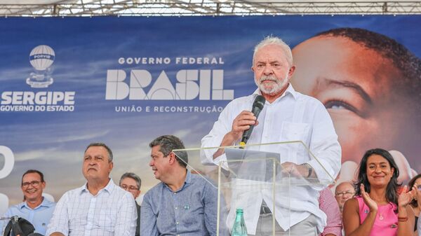 Cerimônia alusiva à visita à frente de trabalho para duplicação da BR-101/SE e anúncio de retomada. Praça Barão de Maruim, Maruim - SE - Sputnik Brasil