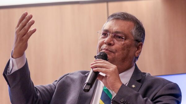 O ministro da Justiça e Segurança Pública, Flávio Dino, por ocasião da assinatura de acordo de cooperação com o Ministério do Esporte com a Confederação Brasileira de Futebol (CBF), 20 de setembro de 2023 - Sputnik Brasil