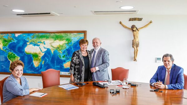 Encontro entre o presidentes do Brasil, Luiz Inácio Lula da Silva, do NDB, Dilma Rousseff, e do ministro da Fazenda, Fernando Haddad, com a diretora-geral do FMI, Kristalina Georgieva. Brasília, 4 de março de 2024 - Sputnik Brasil