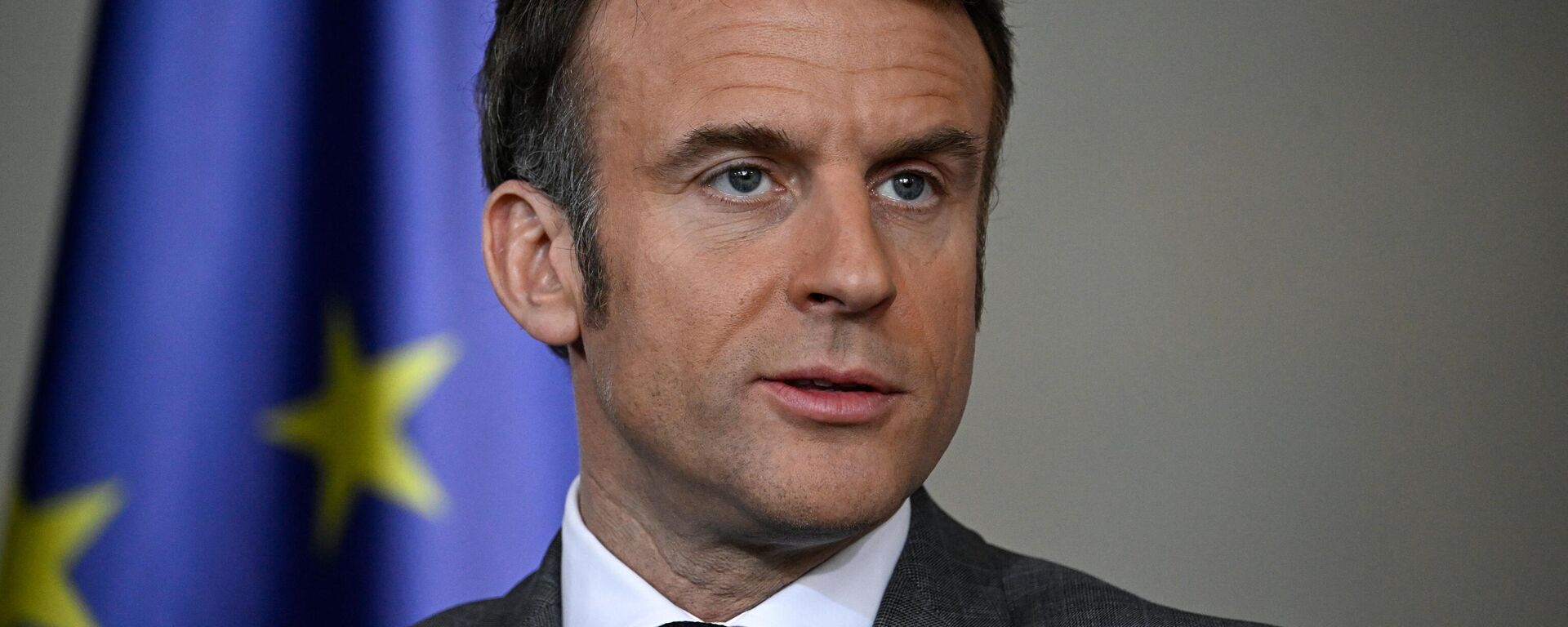 Emmanuel Macron, presidente da França, discursa durante coletiva de imprensa na Chancelaria em Berlim, Alemanha, 15 de março de 2024 - Sputnik Brasil, 1920, 16.03.2024