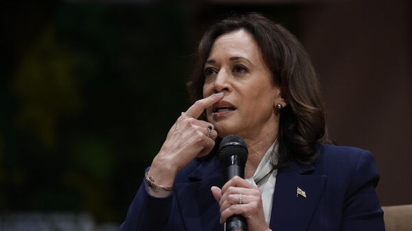 A vice-presidente Kamala Harris em conferência em Miami Beach, Flórida, 8 de março de 2023 - Sputnik Brasil