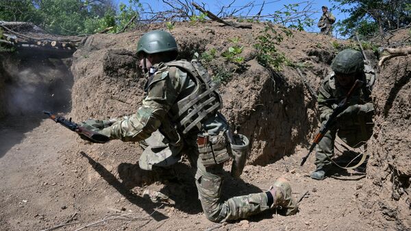 Treinamento de unidades de assalto do agrupamento de tropas Zapad (Oeste), durante operação militar especial da Rússia, foto publicada em 29 de maio de 2024 - Sputnik Brasil