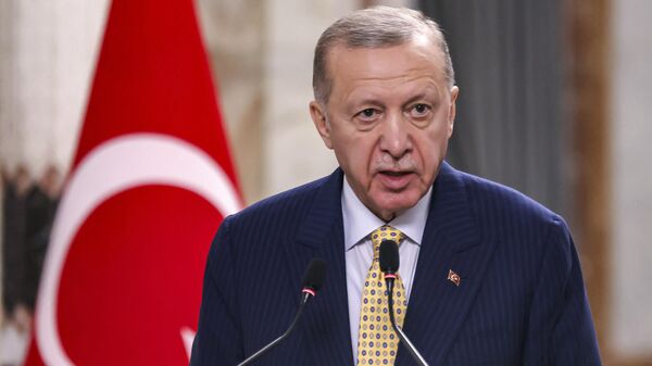 Recep Tayyip Erdogan, presidente turco, durante coletiva em Bagdá. Iraque, 22 de abril de 2024 - Sputnik Brasil