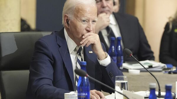 O presidente Joe Biden em reunião com o primeiro-ministro da Índia, Narendra Modi, o primeiro-ministro da Austrália, Anthony Albanese, o primeiro-ministro do Japão, Fumio Kishida, e o secretário de Estado, Antony Blinken, na cúpula de líderes do Quad em Delaware, 21 de setembro de 2024 - Sputnik Brasil