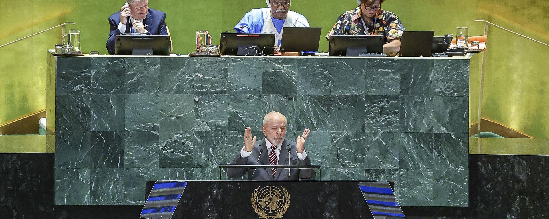 O presidente do Brasil, Luiz Inácio Lula da Silva, durante a sessão de abertura da Cúpula do Futuro, no Salão da Assembleia Geral da sede da Organização das Nações Unidas (ONU). Nova York, Estados Unidos, 22 de setembro de 2024 - Sputnik Brasil, 1920, 23.09.2024