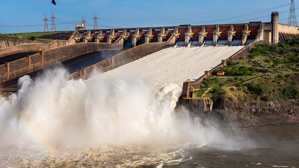 Itaipu é uma das 14 usinas que integram o Grupo Eletrobras - Sputnik Brasil