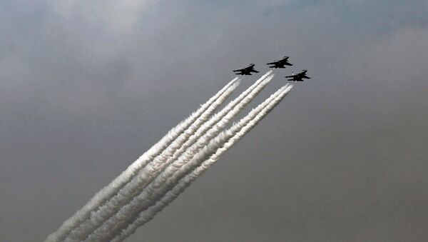 Caças Su-30MKI da Força Aérea da Índia, 23 de janeiro de 2015 - Sputnik Brasil