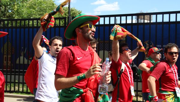 Torcida Os Bárbaros, do Porto, antes do jogo Portugal-Marrocos, em 20 de junho de 2018, em Moscou - Sputnik Brasil