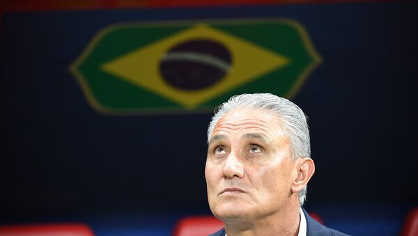 Tite a beira do gramado na partida contra a Bélgica pela Copa do Mundo - Sputnik Brasil