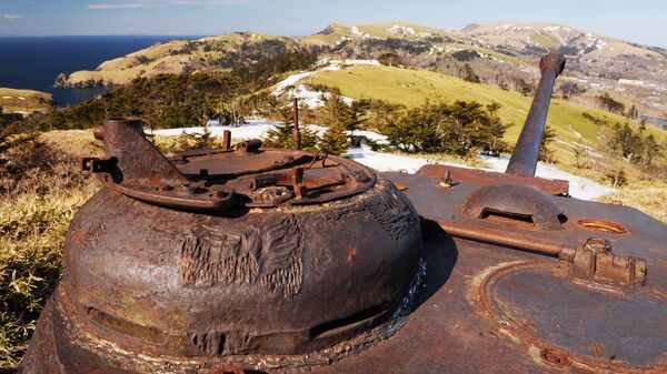 Tanque IS-2 na ilha Shikotan, a maior ilha da cadeia das ilhas Curilas - Sputnik Brasil