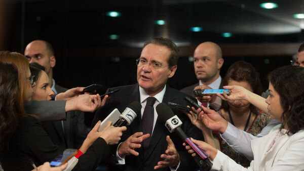 O presidente do Senado, Renan Calheiros, durante entrevista no Congresso Nacional - Sputnik Brasil