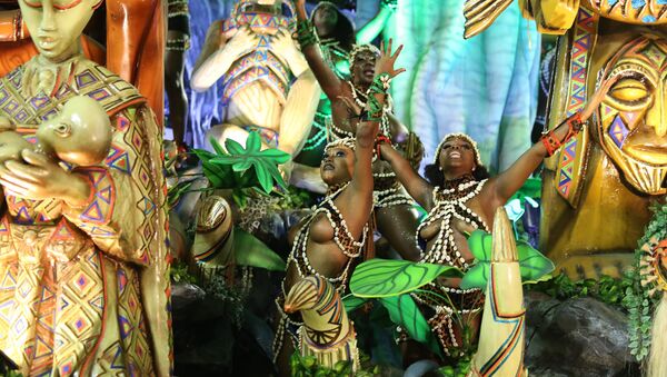 Desfile da Beija-Flor - Sputnik Brasil