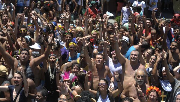 Bloco Escravos da Mauá agitou a zona portuária do Rio, no domingo (31) - Sputnik Brasil