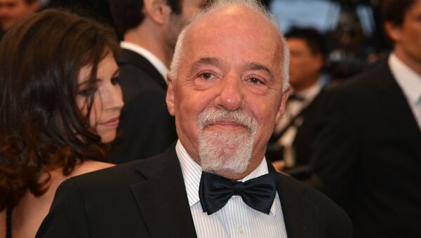 Escritor brasileiro Paulo Coelho no Festival de Cannes de 2012, Cannes, França (foto de arquivo) - Sputnik Brasil