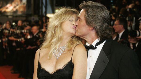 Atores americanos Goldie Hawn e Kurt Russell - Sputnik Brasil