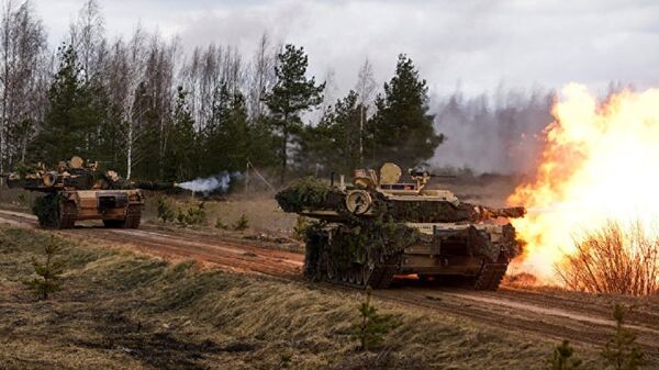 Tanques M1Abrams da OTAN (foto de arquivo) - Sputnik Brasil