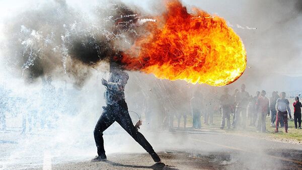 Protestos na cidade de Grabouw, do fotógrafo sul-africano Phandulwazi Jikelo - Sputnik Brasil